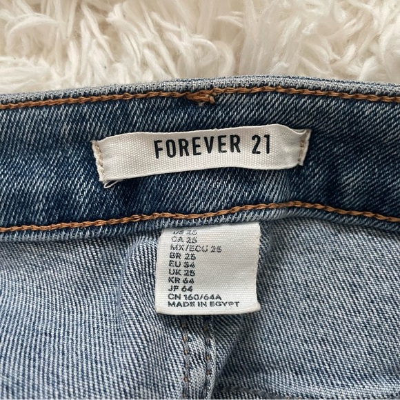 3/$45 Forever 21 crop skinny jeans - Picture 5 of 6
